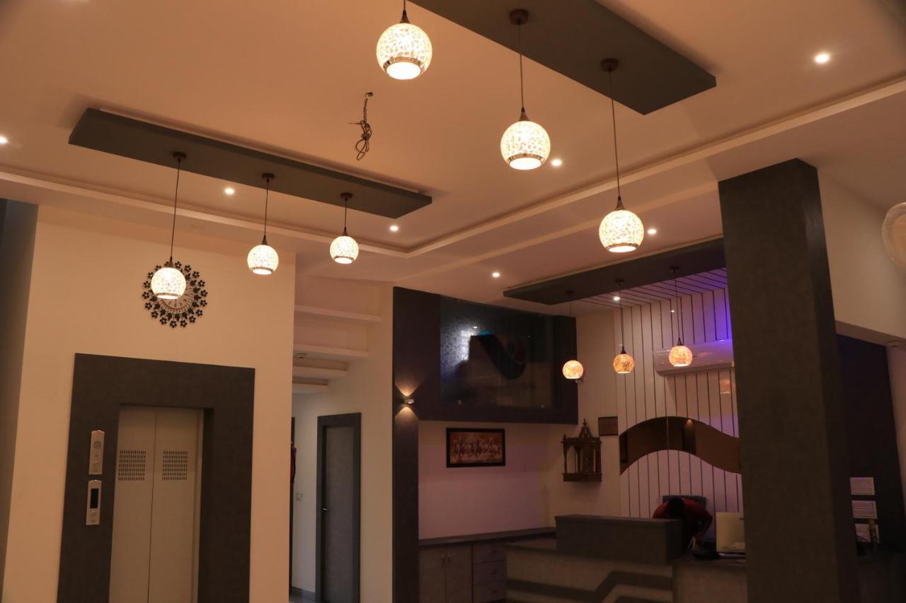 Hotel Viraj Residency Bhuj Exteriér fotografie