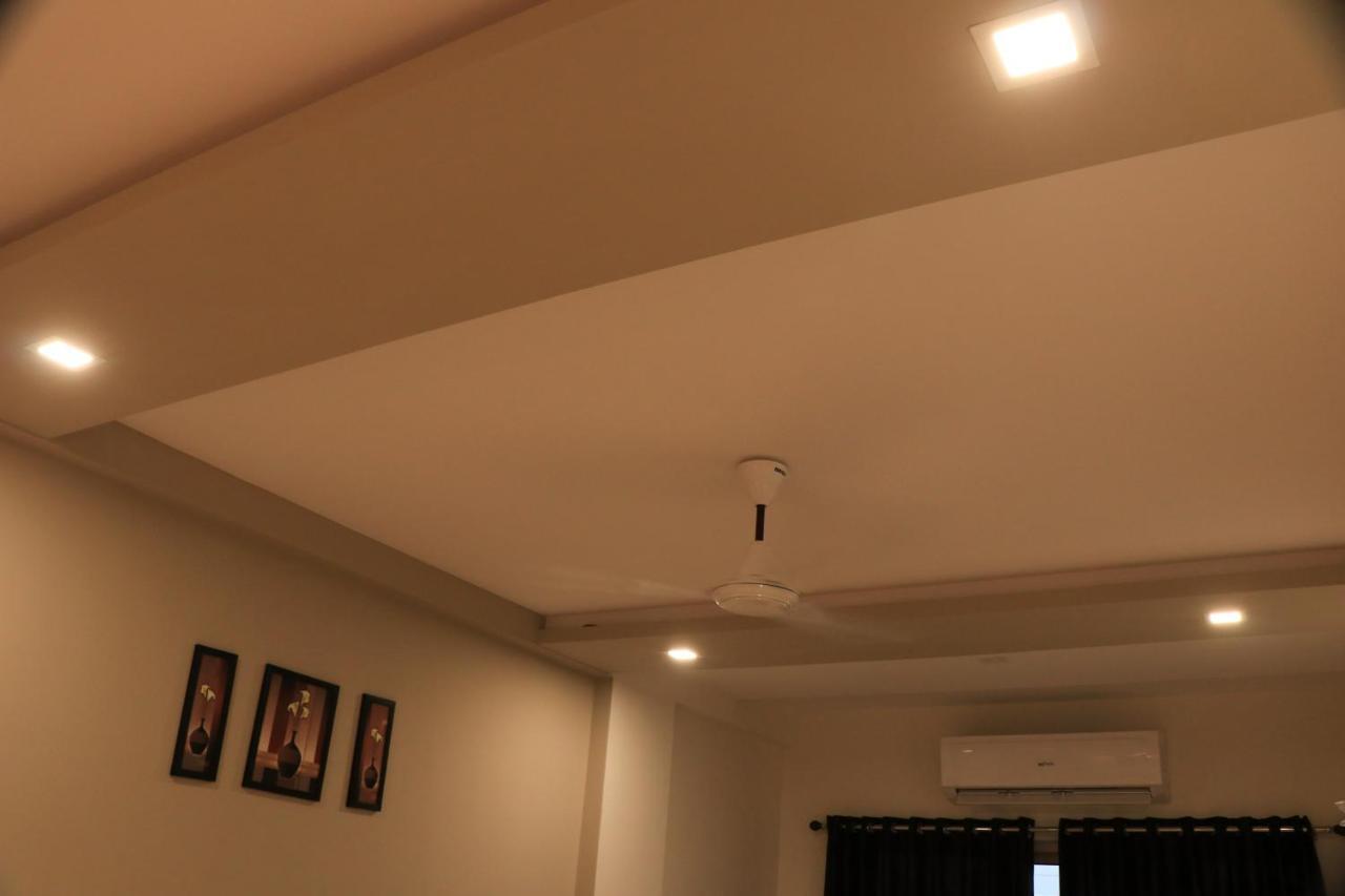 Hotel Viraj Residency Bhuj Exteriér fotografie