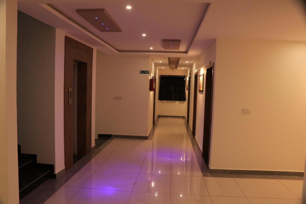 Hotel Viraj Residency Bhuj Exteriér fotografie