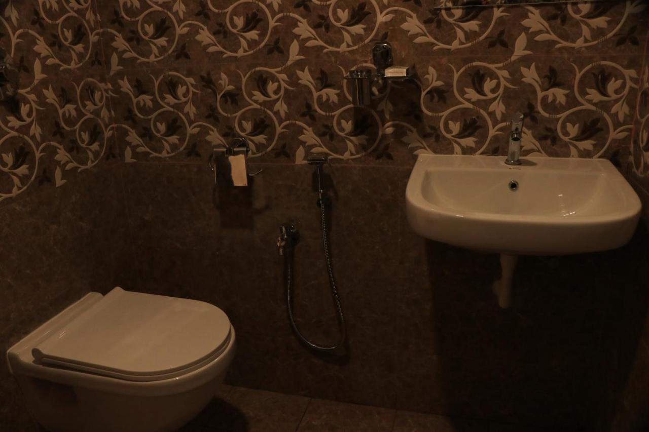 Hotel Viraj Residency Bhuj Exteriér fotografie